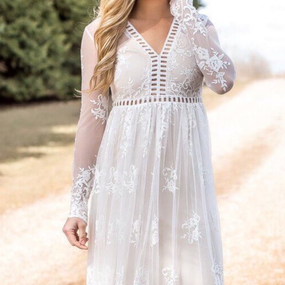 Lace maxi dress